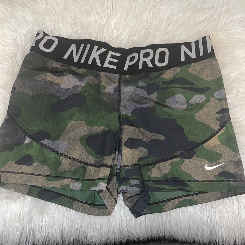 NIKE PRO SPANDEX SHORTS